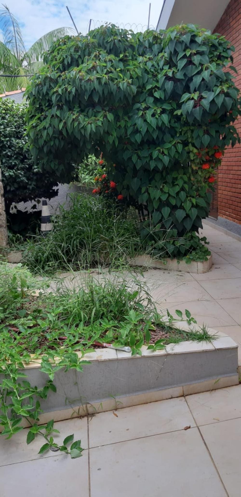SOBRADO RESIDENCIAL E COMERCIAL PARA VENDA NO JARDIM CICA – JUNDIAÍ/SP