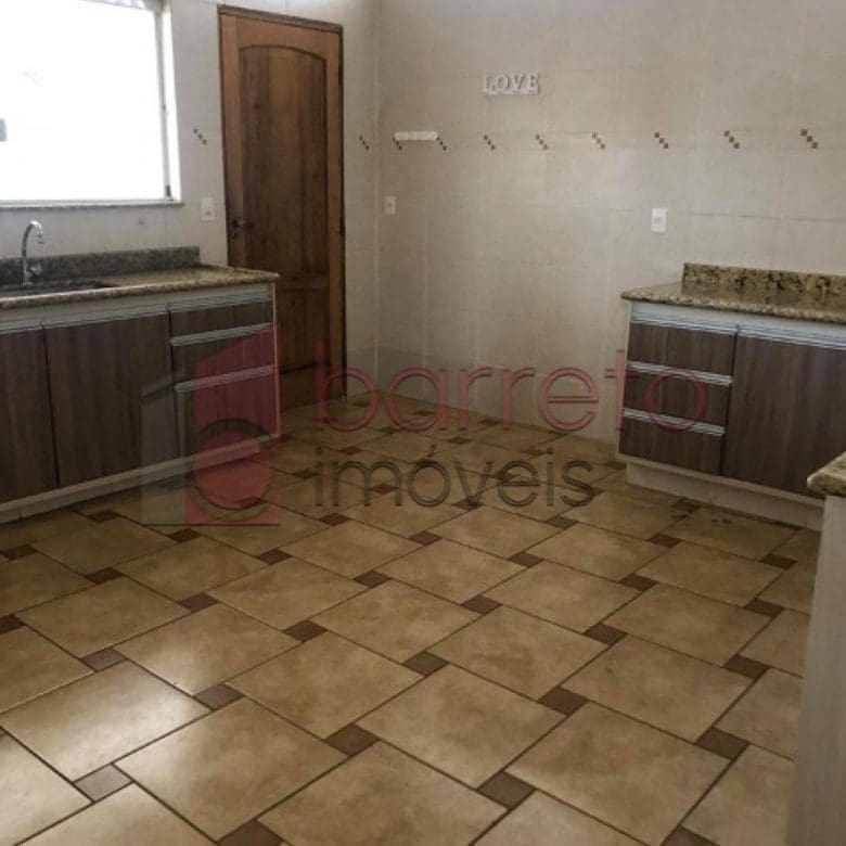 CASA PARA VENDA NO BAIRRO VL NAMBI EM JUNDIAÍ – SP 3 dorms (1 suíte) Sala ampla, cozinh,  3 banheiros e Espaço Gourmet, 1 vaga!