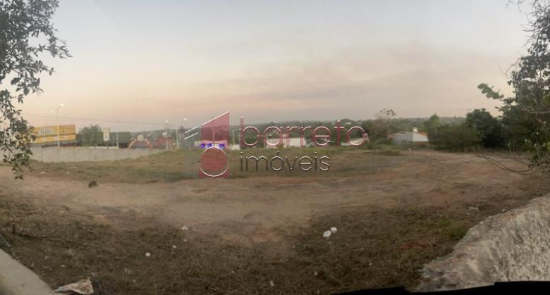 TERRENO A VENDA DE ESQUINA NA CIDADE DE INDAIATUBA