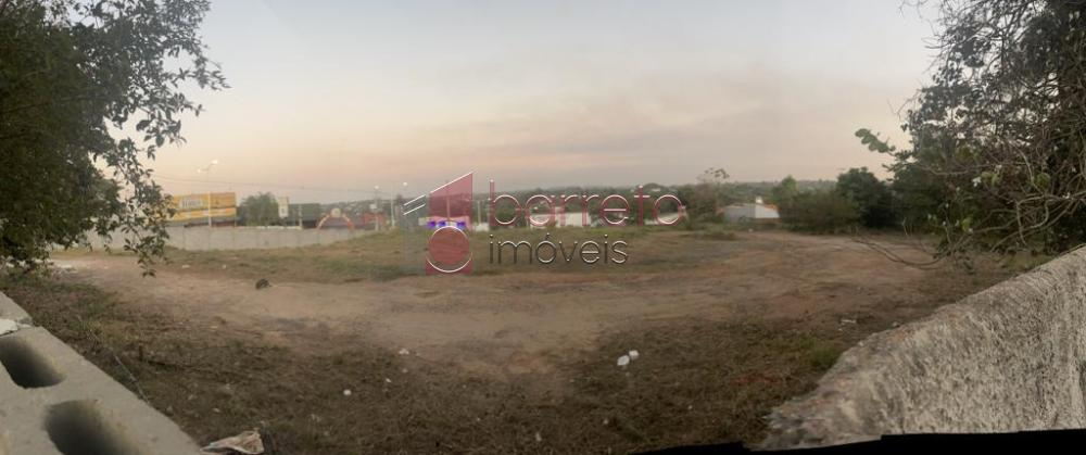 TERRENO A VENDA DE ESQUINA NA CIDADE DE INDAIATUBA