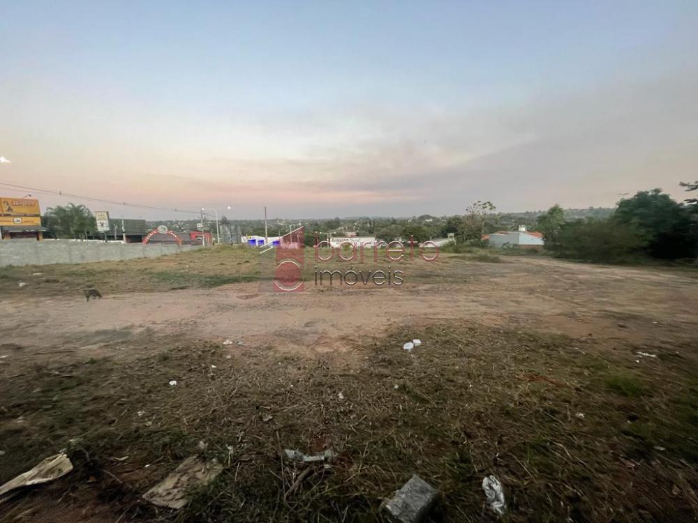 TERRENO A VENDA DE ESQUINA NA CIDADE DE INDAIATUBA