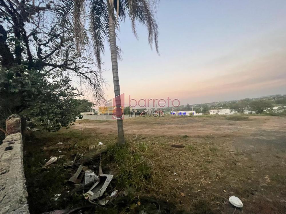 TERRENO A VENDA DE ESQUINA NA CIDADE DE INDAIATUBA