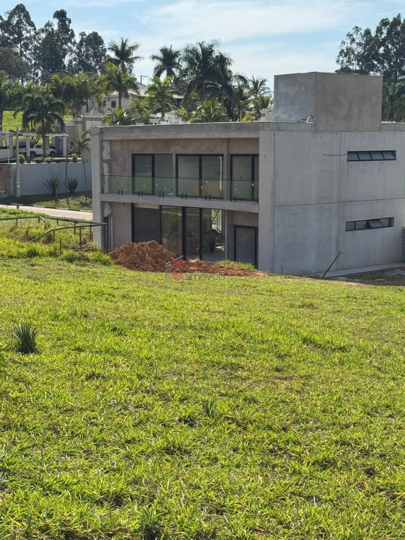 LINDO TERRENO À VENDA NO CONDOMÍNIO SOLAR DOS BANDEIRANTES EM ITUPEVA/SP