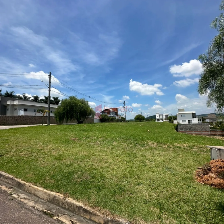 TERRENO AMPLO À VENDA NO CONDOMÍNIO RESIDENCIAL MONTES CLAROS EM ITUPEVA/SP