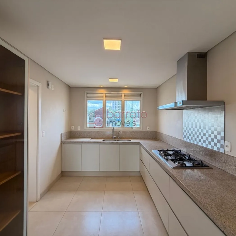APARTAMENTO ALTO PADRÃO À VENDA NO CONDOMÍNIO LINDENBERG – ANHANGABAÚ – JUNDIAÍ/SP