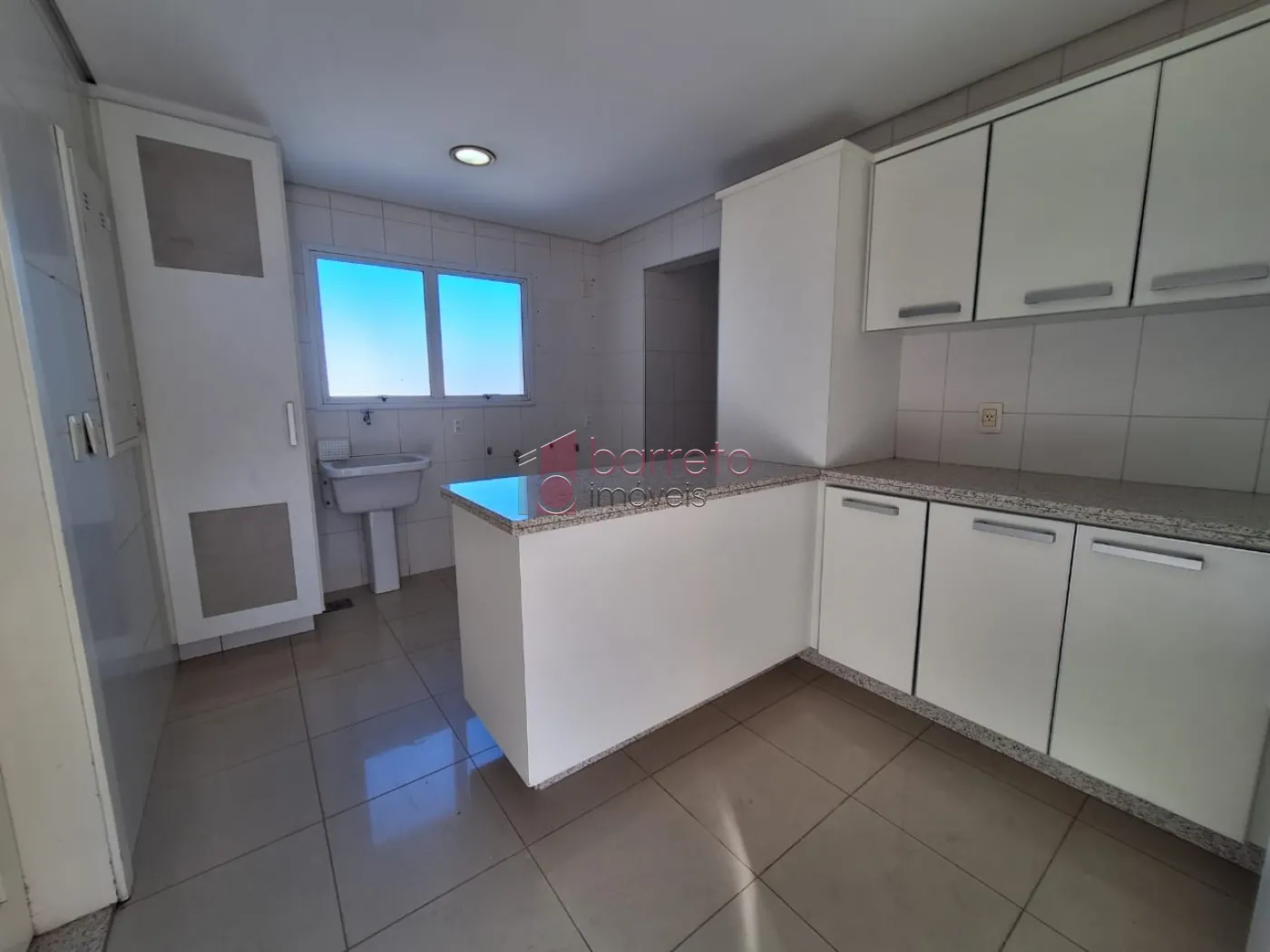 COBERTURA ESTILO DUPLEX PARA VENDA E LOCAÇÃO NO CONDOMÍNIO MAISON CLASSIC – JUNDIAÍ/SP