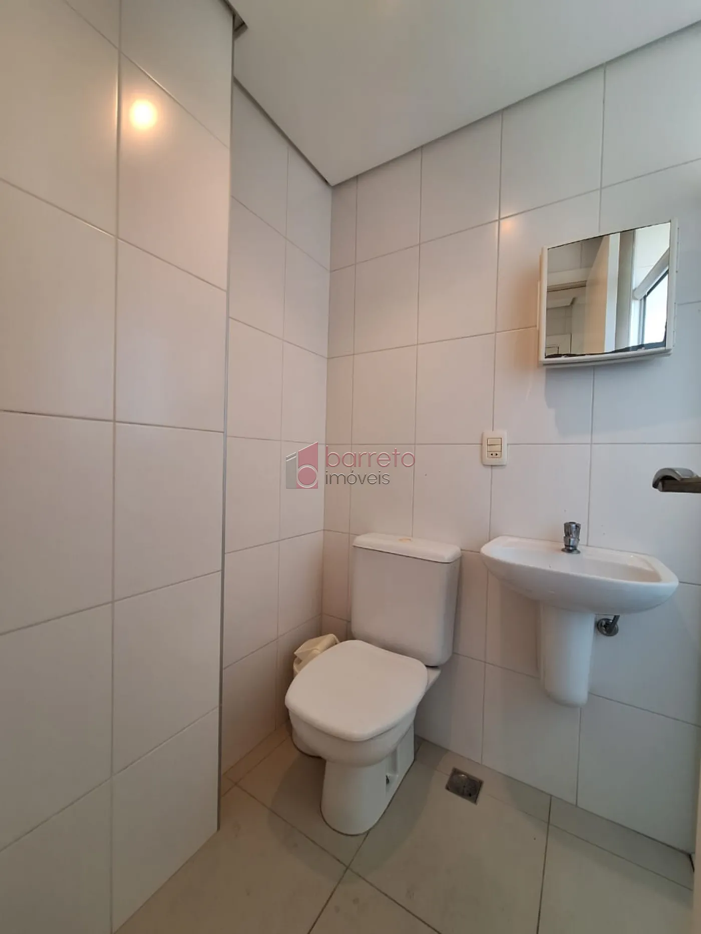 COBERTURA ESTILO DUPLEX PARA VENDA E LOCAÇÃO NO CONDOMÍNIO MAISON CLASSIC – JUNDIAÍ/SP