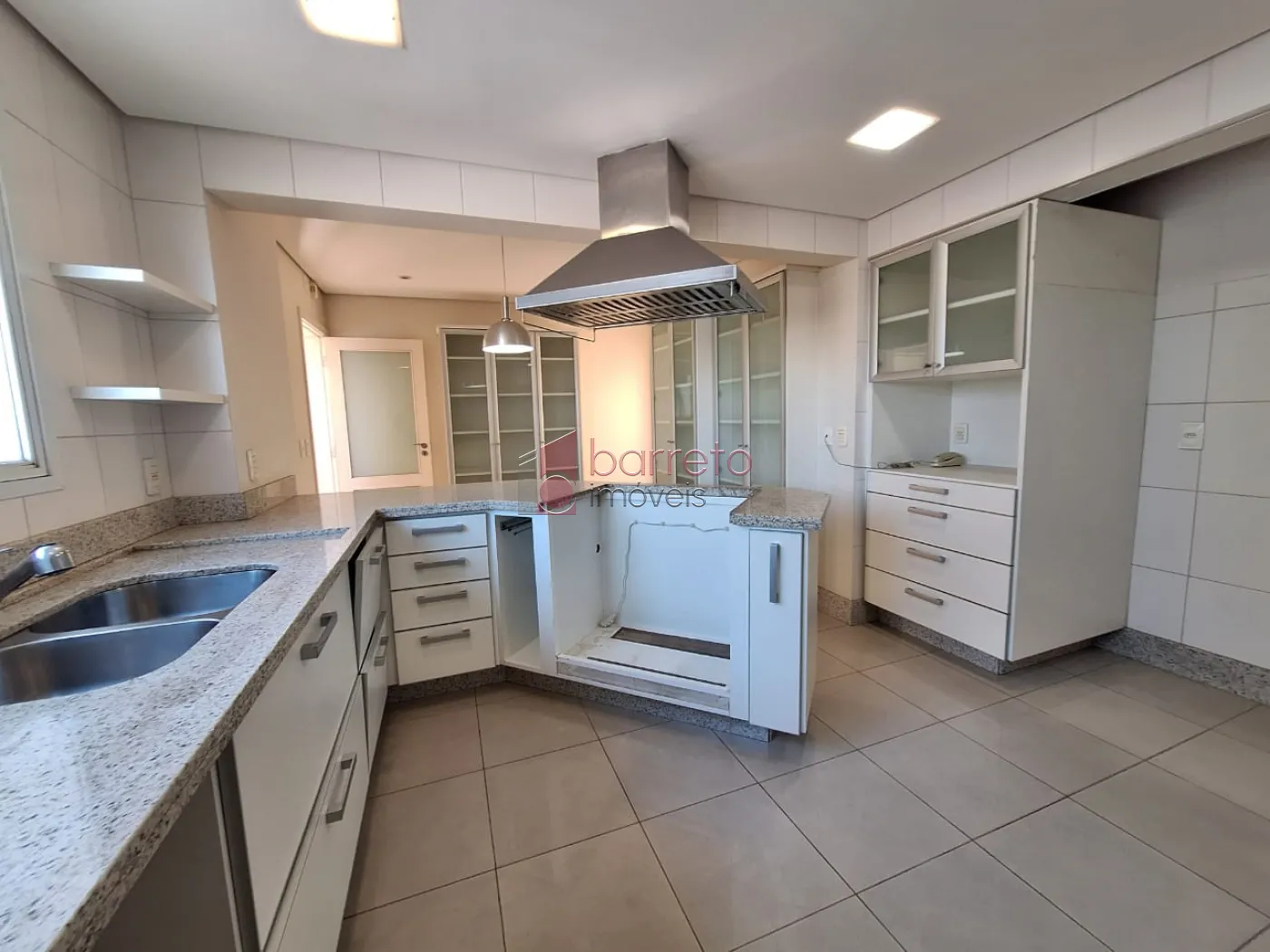 COBERTURA ESTILO DUPLEX PARA VENDA E LOCAÇÃO NO CONDOMÍNIO MAISON CLASSIC – JUNDIAÍ/SP