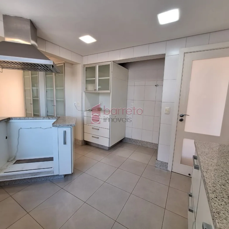 COBERTURA ESTILO DUPLEX PARA VENDA E LOCAÇÃO NO CONDOMÍNIO MAISON CLASSIC – JUNDIAÍ/SP