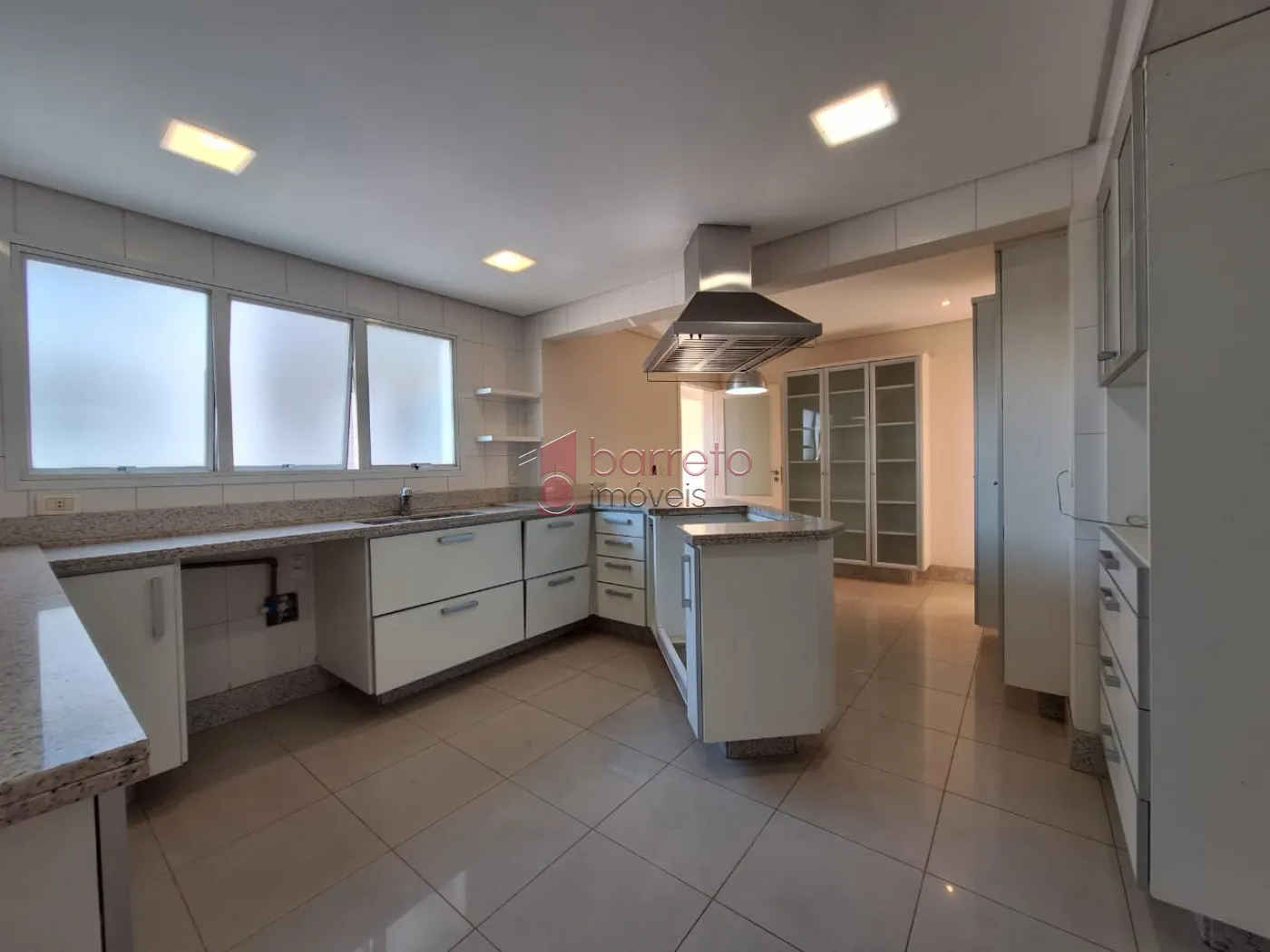 COBERTURA ESTILO DUPLEX PARA VENDA E LOCAÇÃO NO CONDOMÍNIO MAISON CLASSIC – JUNDIAÍ/SP