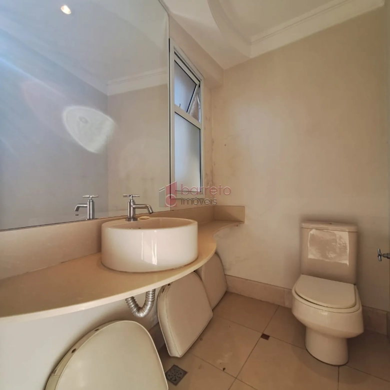 COBERTURA ESTILO DUPLEX PARA VENDA E LOCAÇÃO NO CONDOMÍNIO MAISON CLASSIC – JUNDIAÍ/SP