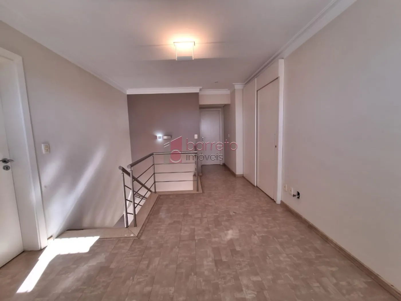COBERTURA ESTILO DUPLEX PARA VENDA E LOCAÇÃO NO CONDOMÍNIO MAISON CLASSIC – JUNDIAÍ/SP