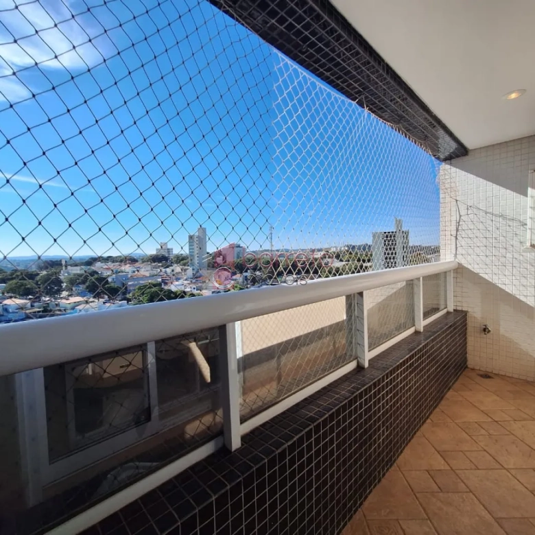 COBERTURA ESTILO DUPLEX PARA VENDA E LOCAÇÃO NO CONDOMÍNIO MAISON CLASSIC – JUNDIAÍ/SP
