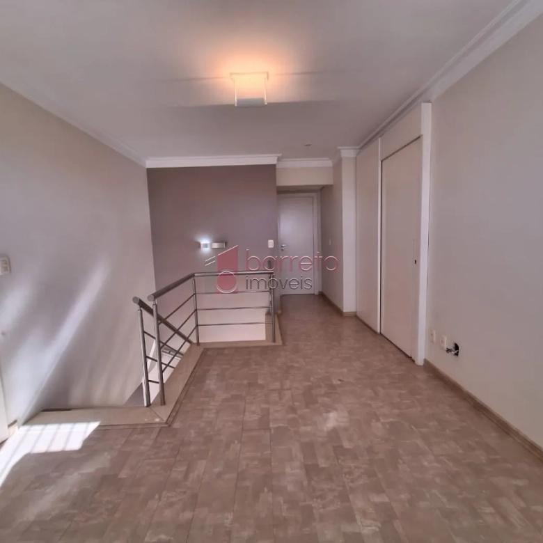 COBERTURA ESTILO DUPLEX PARA VENDA E LOCAÇÃO NO CONDOMÍNIO MAISON CLASSIC – JUNDIAÍ/SP