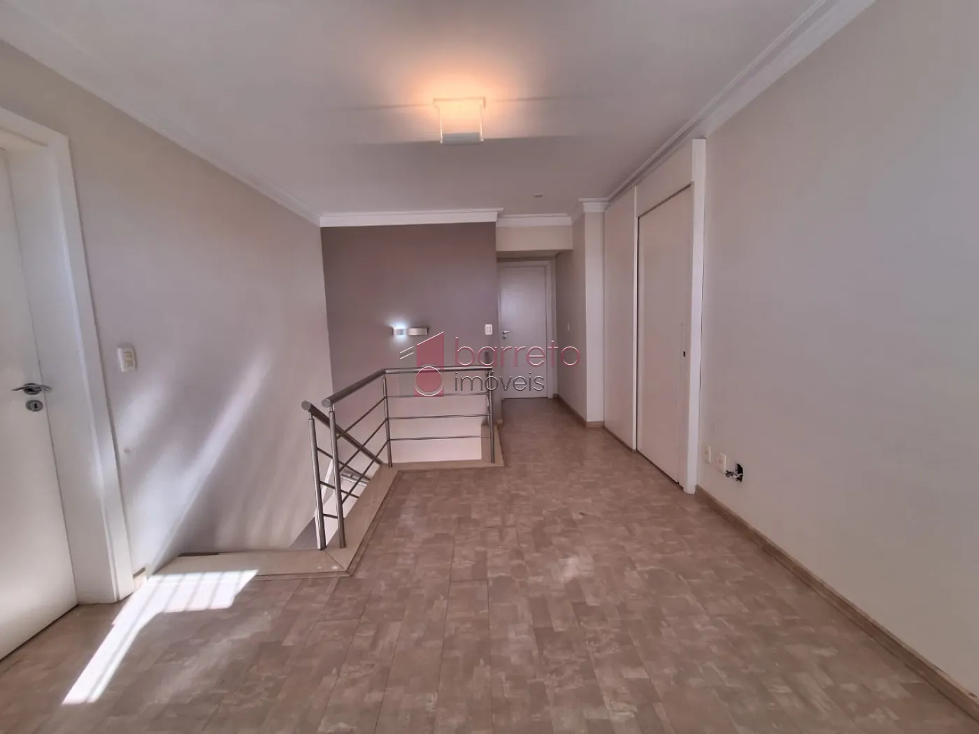 COBERTURA ESTILO DUPLEX PARA VENDA E LOCAÇÃO NO CONDOMÍNIO MAISON CLASSIC – JUNDIAÍ/SP