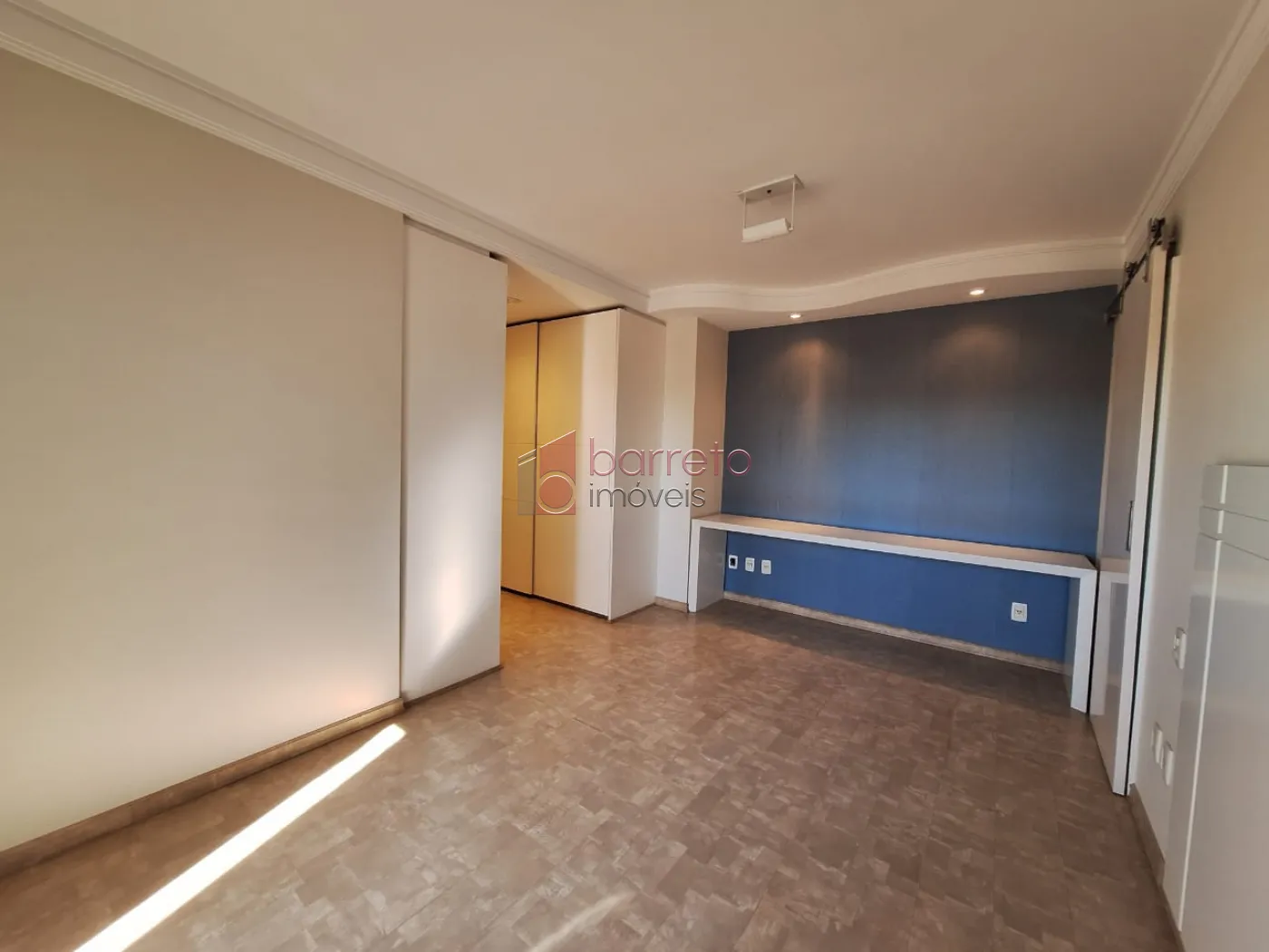 COBERTURA ESTILO DUPLEX PARA VENDA E LOCAÇÃO NO CONDOMÍNIO MAISON CLASSIC – JUNDIAÍ/SP