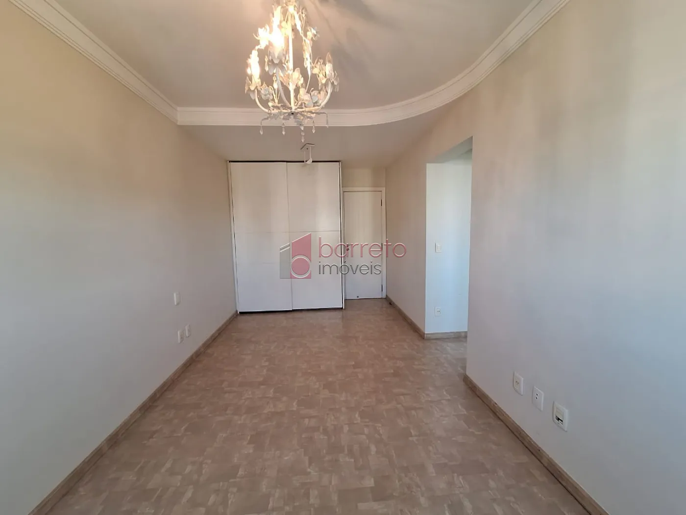 COBERTURA ESTILO DUPLEX PARA VENDA E LOCAÇÃO NO CONDOMÍNIO MAISON CLASSIC – JUNDIAÍ/SP