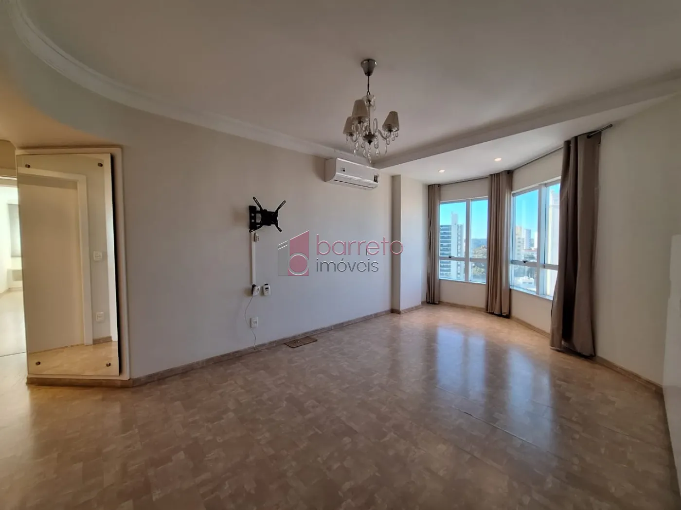 COBERTURA ESTILO DUPLEX PARA VENDA E LOCAÇÃO NO CONDOMÍNIO MAISON CLASSIC – JUNDIAÍ/SP