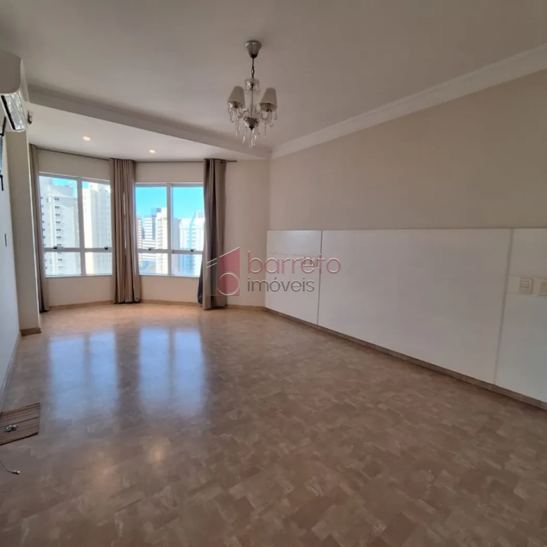 COBERTURA ESTILO DUPLEX PARA VENDA E LOCAÇÃO NO CONDOMÍNIO MAISON CLASSIC – JUNDIAÍ/SP