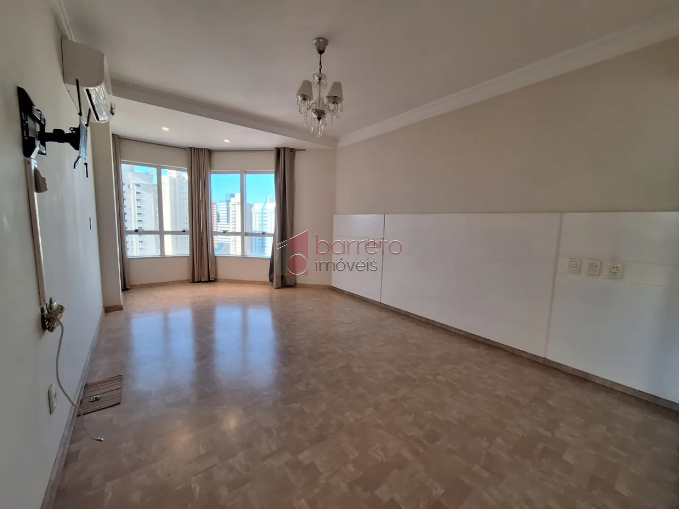 COBERTURA ESTILO DUPLEX PARA VENDA E LOCAÇÃO NO CONDOMÍNIO MAISON CLASSIC – JUNDIAÍ/SP
