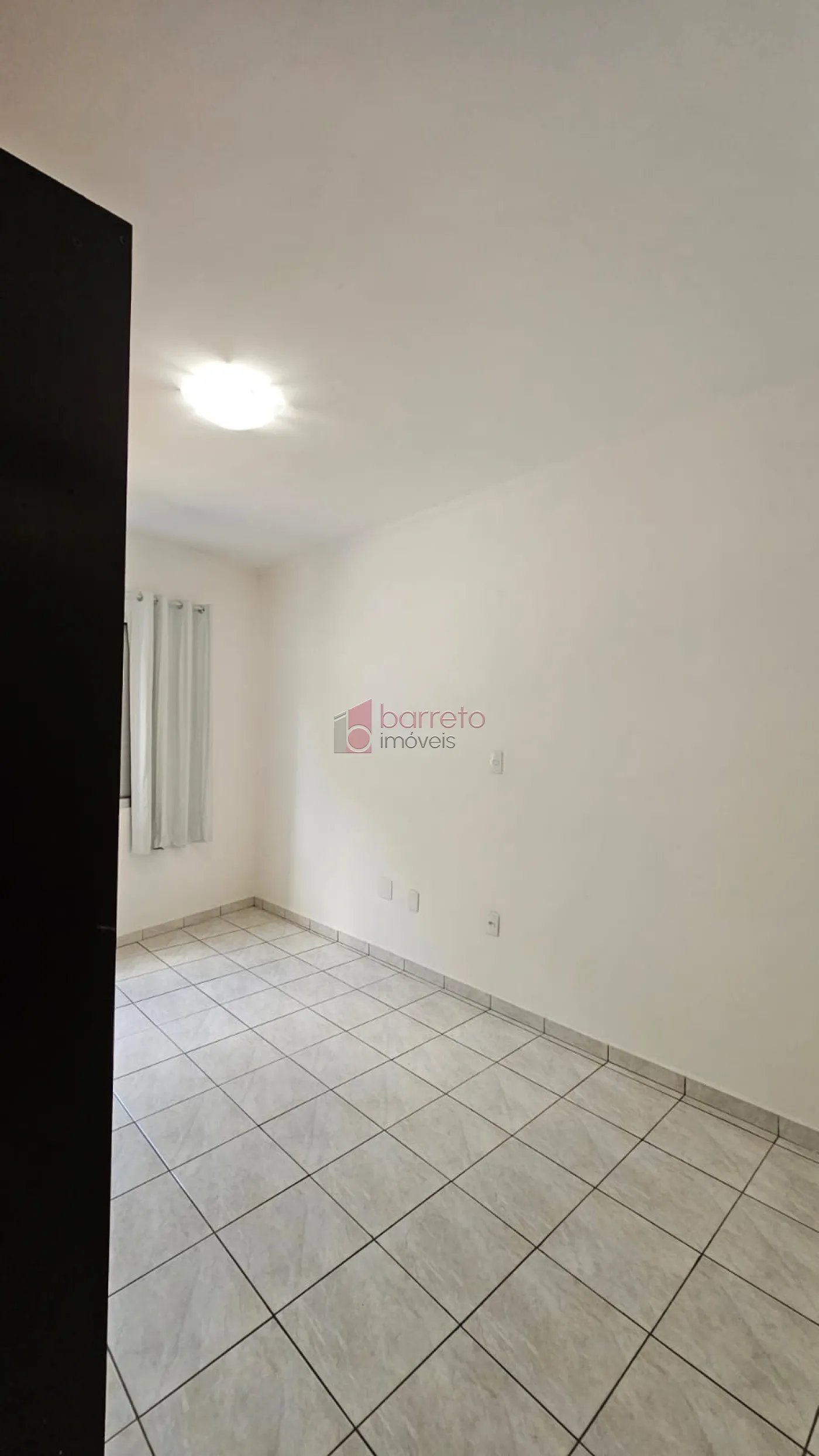APARTAMENTO À VENDA NO EDIFÍCIO BRASIL – JUNDIAÍ/SP