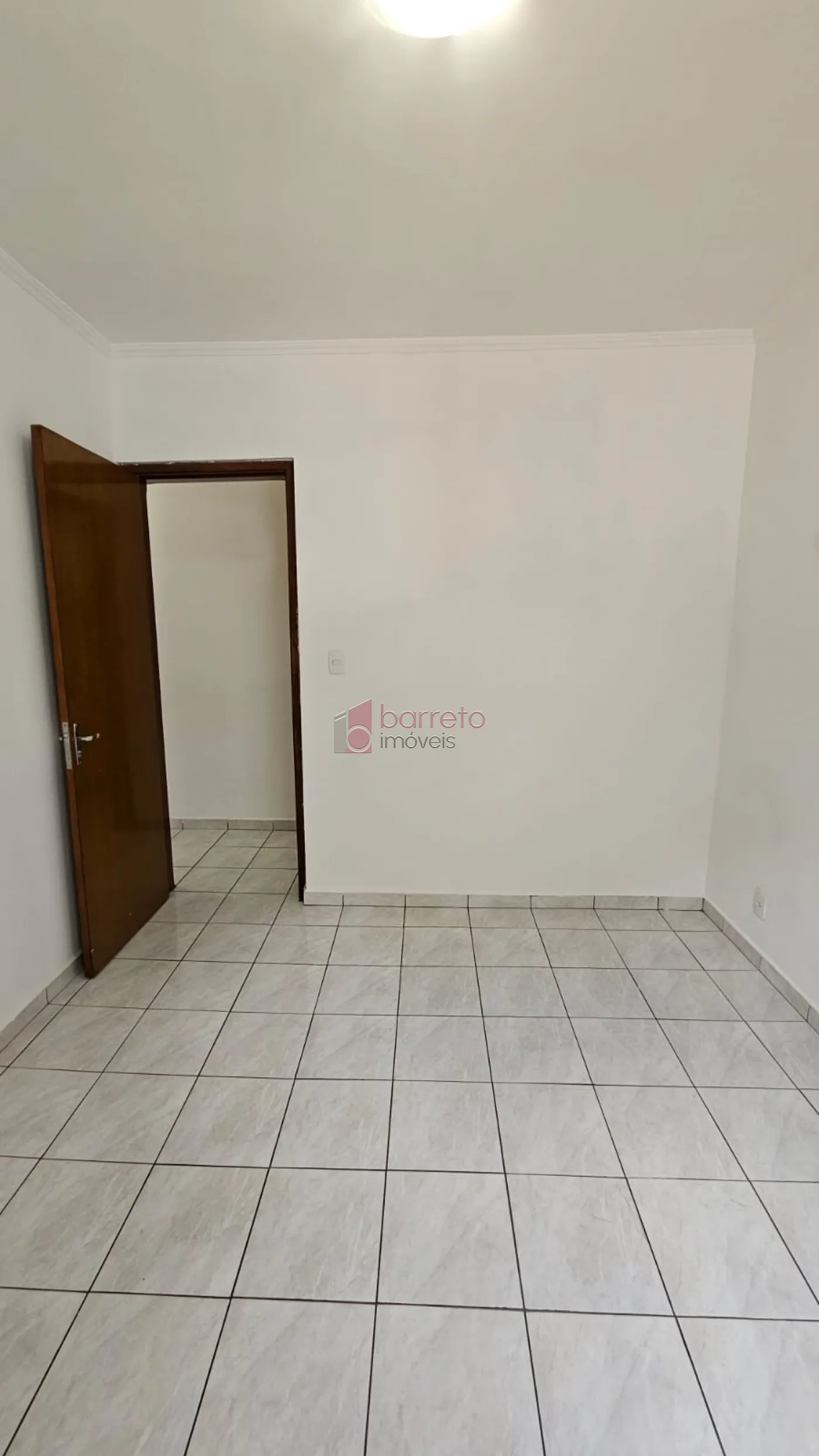 APARTAMENTO À VENDA NO EDIFÍCIO BRASIL – JUNDIAÍ/SP