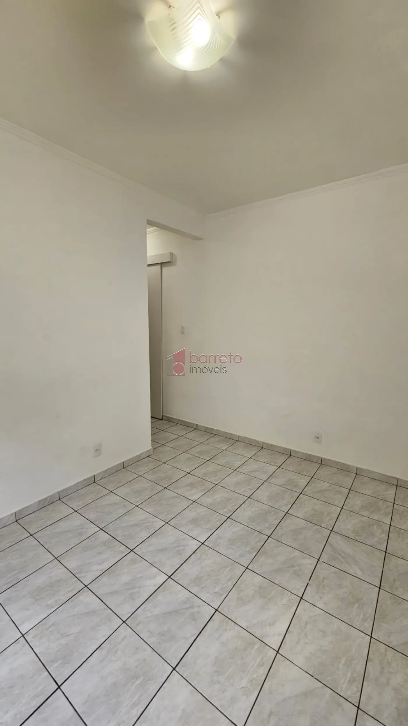 APARTAMENTO À VENDA NO EDIFÍCIO BRASIL – JUNDIAÍ/SP