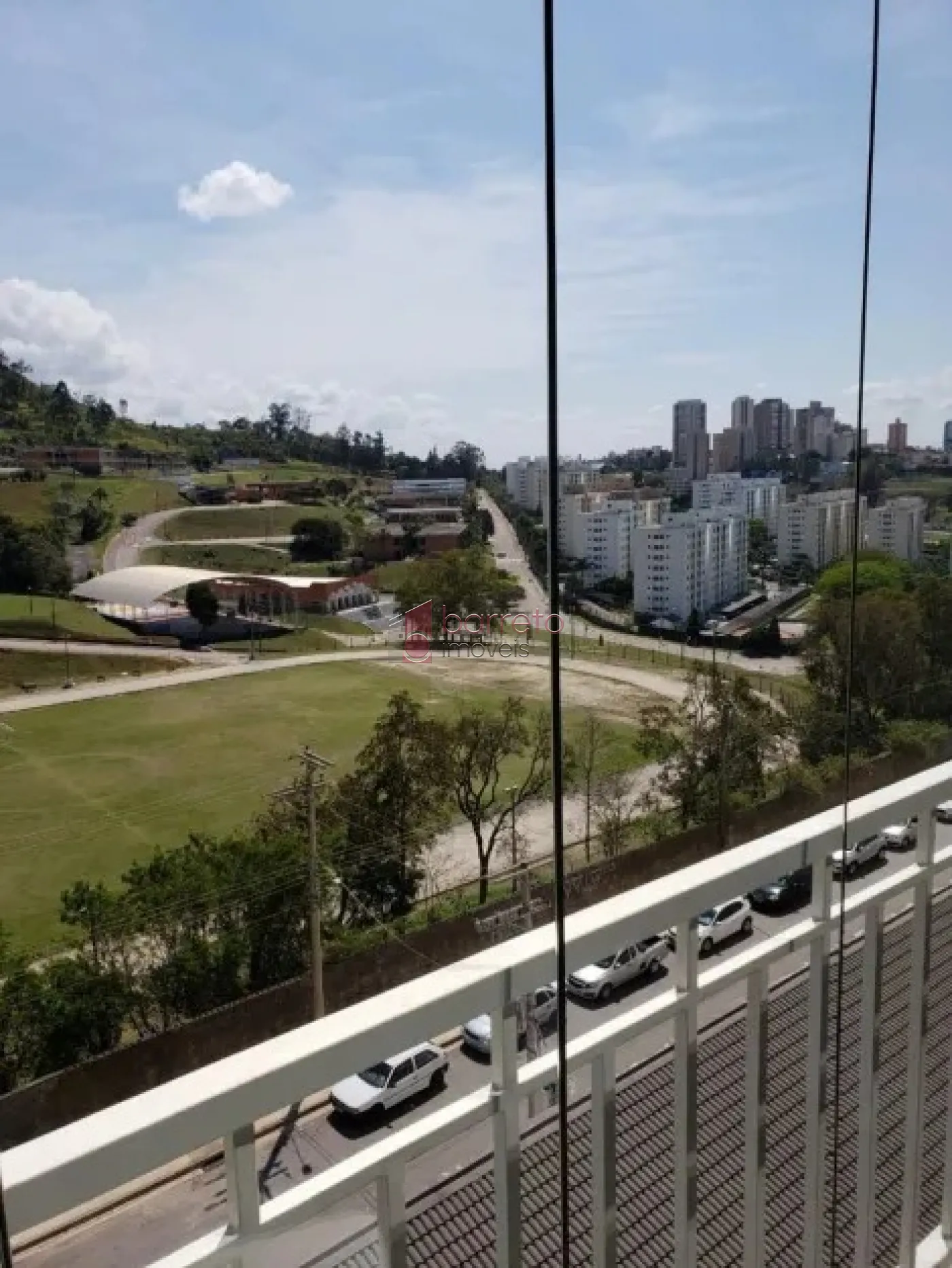 APARTAMENTO MOBILIADO PARA VENDA NO EDIFÍCIO APUÃ – JUNDIAÍ/SP