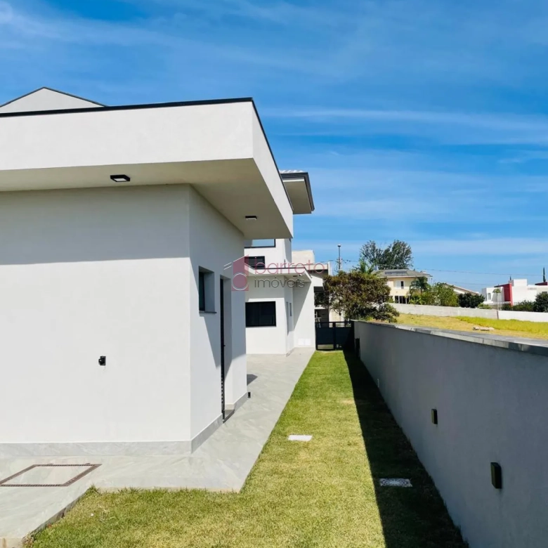 CASA À VENDA NO CONDOMÍNIO TERRAS DO CAXAMBÚ – BAIRRO CAXAMBÚ – JUNDIAÍ/SP