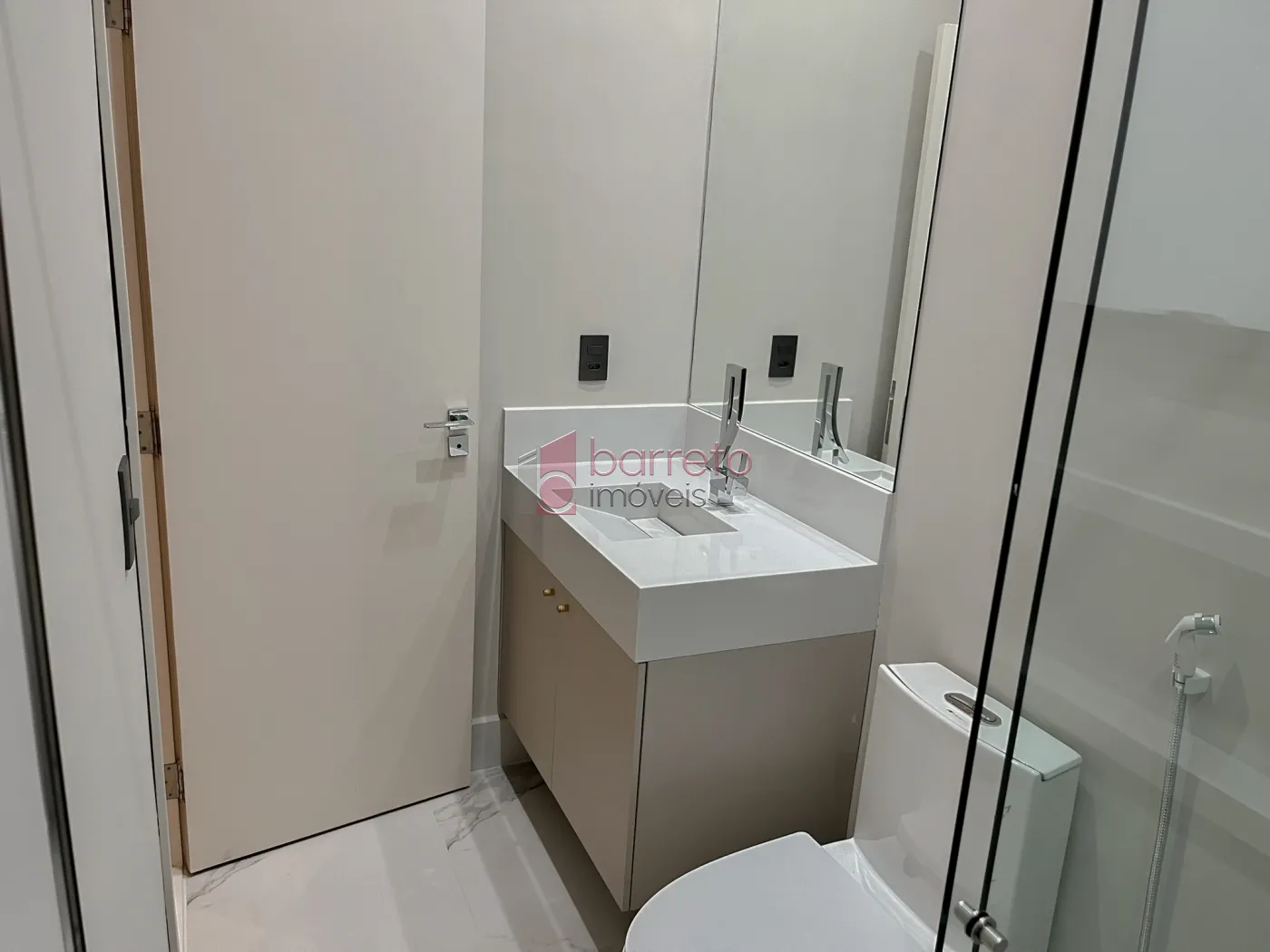 SOBRADO MOBILIADO PARA VENDA E LOCAÇÃO NO CONDOMÍNIO BRISAS DA MATA – JUNDIAÍ/SP