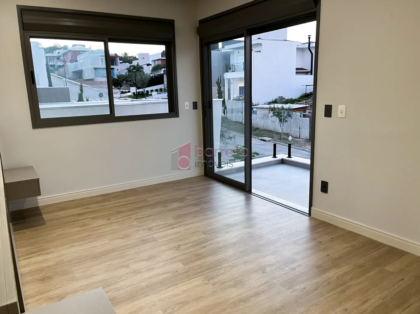 SOBRADO MOBILIADO PARA VENDA E LOCAÇÃO NO CONDOMÍNIO BRISAS DA MATA – JUNDIAÍ/SP