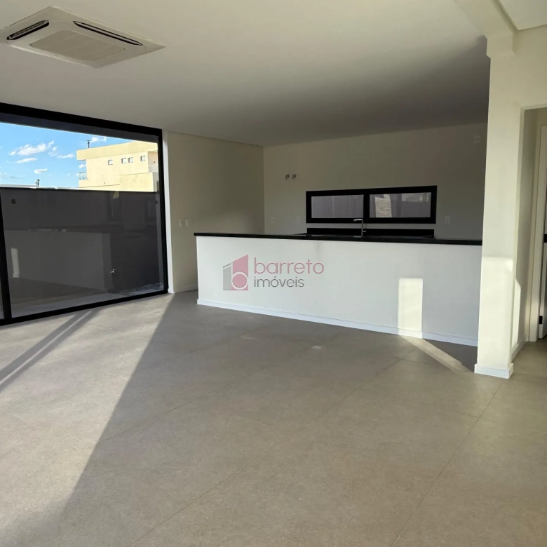 BELÍSSIMA CASA À VENDA NO CONDOMÍNIO BRISAS JUNDIAÍ – JARDIM DAS SAMAMBAIAS