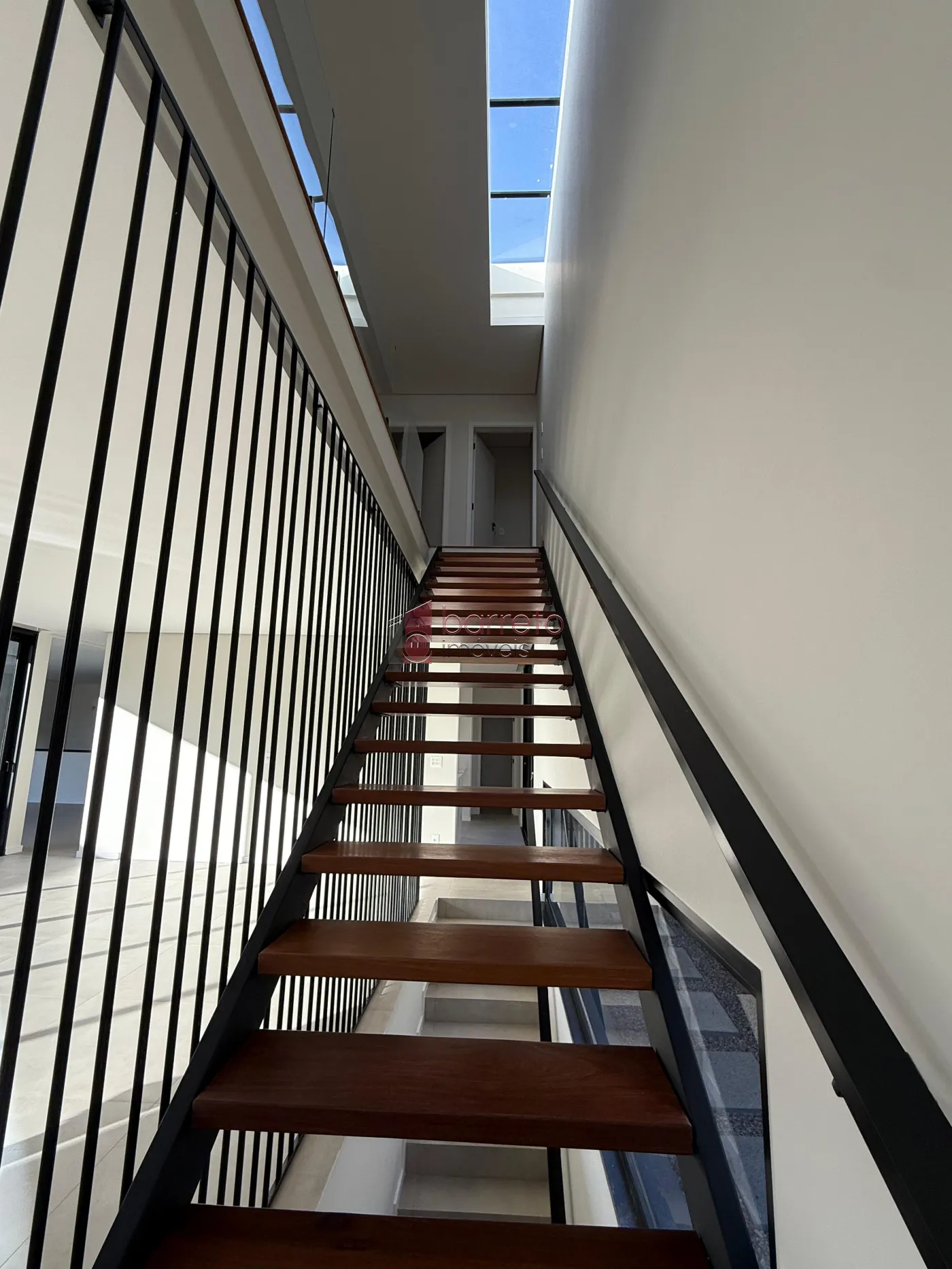 BELÍSSIMA CASA À VENDA NO CONDOMÍNIO BRISAS JUNDIAÍ – JARDIM DAS SAMAMBAIAS