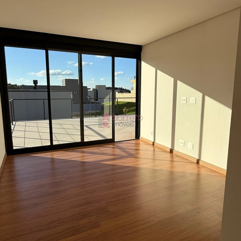 BELÍSSIMA CASA À VENDA NO CONDOMÍNIO BRISAS JUNDIAÍ – JARDIM DAS SAMAMBAIAS