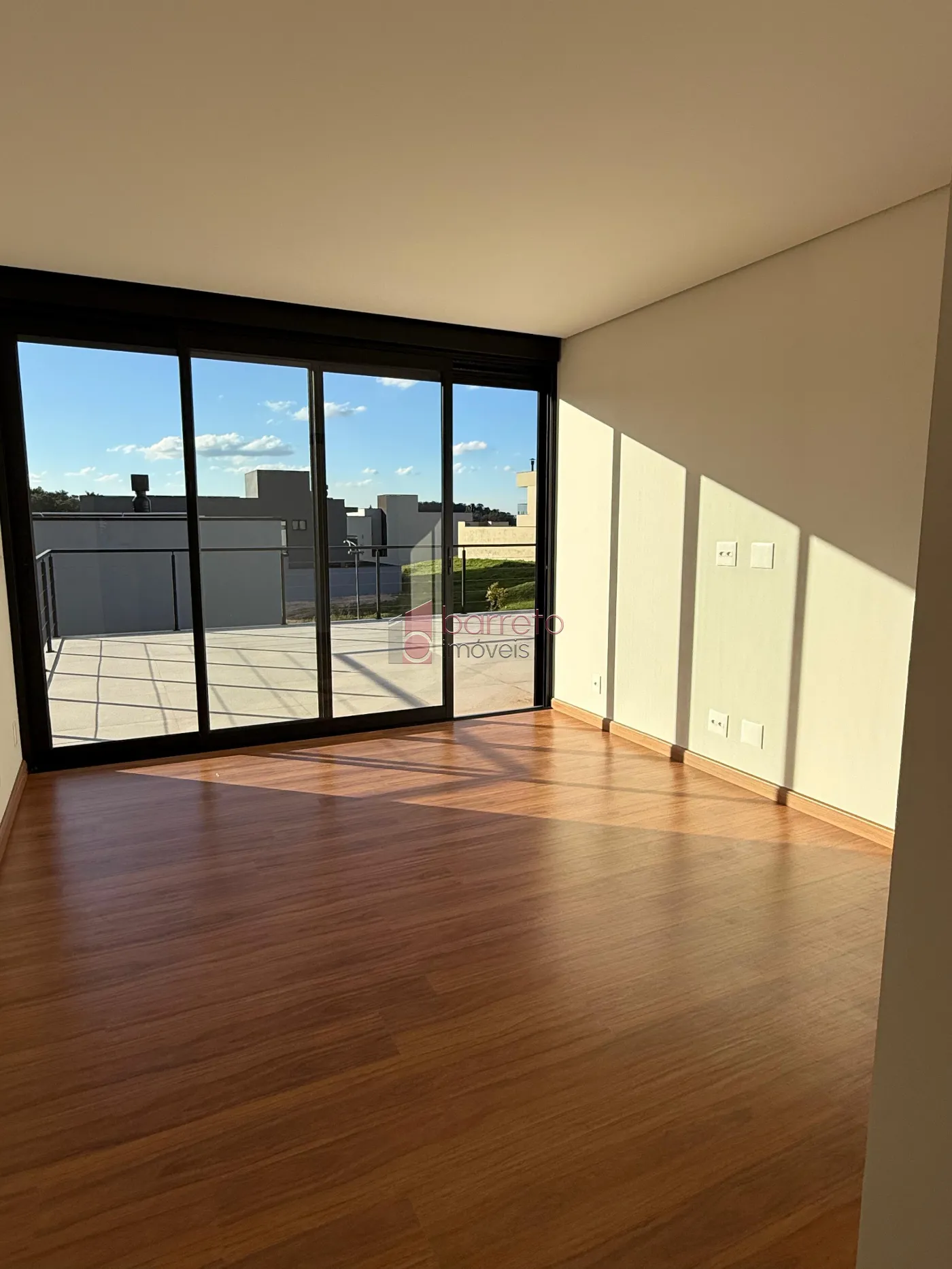 BELÍSSIMA CASA À VENDA NO CONDOMÍNIO BRISAS JUNDIAÍ – JARDIM DAS SAMAMBAIAS