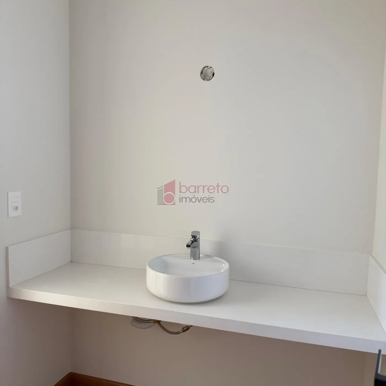 BELÍSSIMA CASA À VENDA NO CONDOMÍNIO BRISAS JUNDIAÍ – JARDIM DAS SAMAMBAIAS