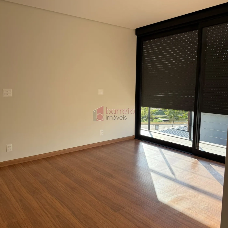 BELÍSSIMA CASA À VENDA NO CONDOMÍNIO BRISAS JUNDIAÍ – JARDIM DAS SAMAMBAIAS