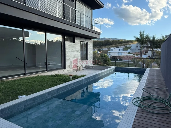 BELÍSSIMA CASA À VENDA NO CONDOMÍNIO BRISAS JUNDIAÍ – JARDIM DAS SAMAMBAIAS