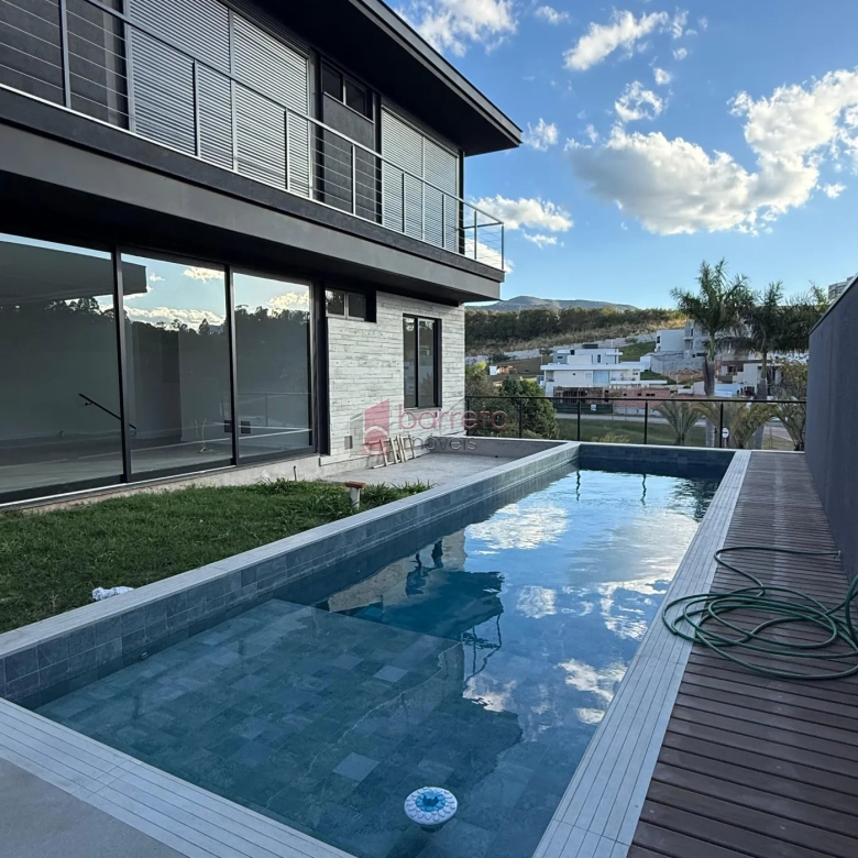 BELÍSSIMA CASA À VENDA NO CONDOMÍNIO BRISAS JUNDIAÍ – JARDIM DAS SAMAMBAIAS