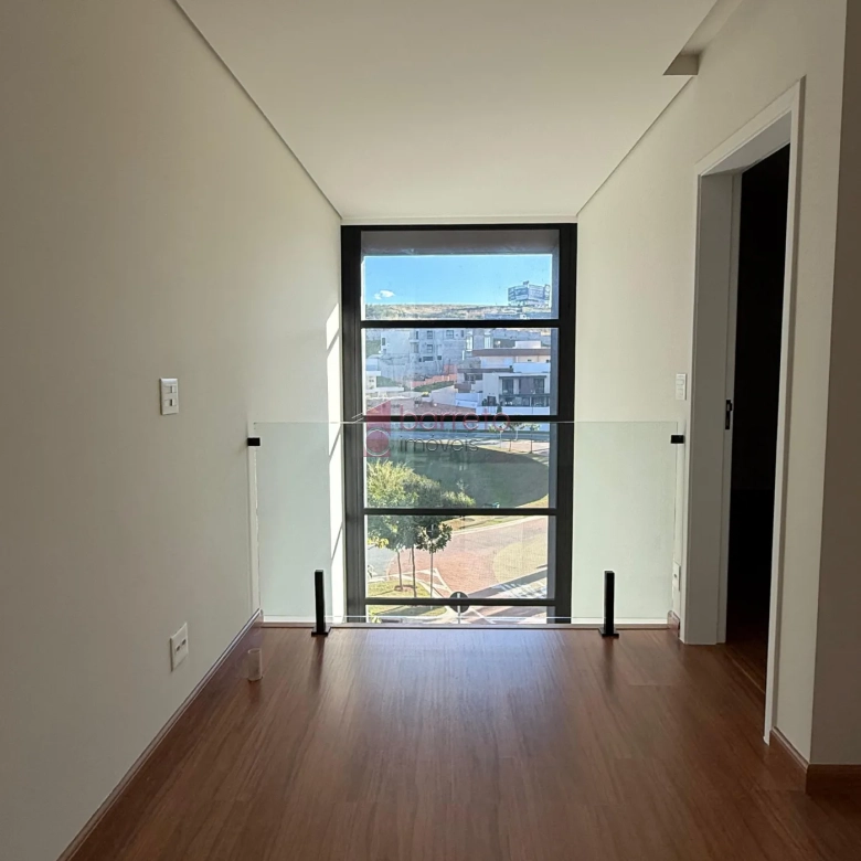 BELÍSSIMA CASA À VENDA NO CONDOMÍNIO BRISAS JUNDIAÍ – JARDIM DAS SAMAMBAIAS