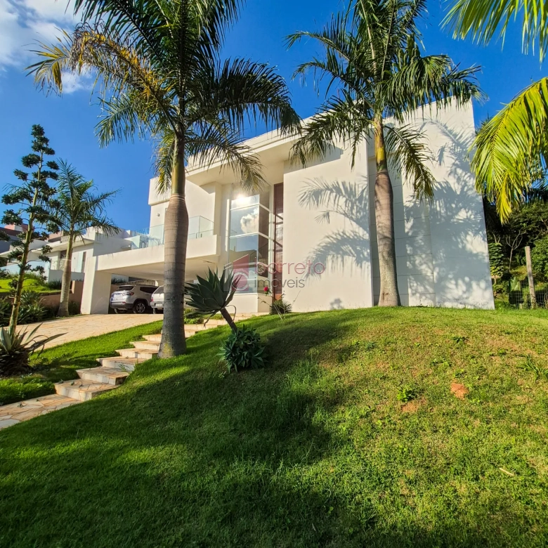 CASA COM 4 SUÍTES À VENDA NO CONDOMÍNIO PORTAL DA COLINA – JUNDIAÍ/SP