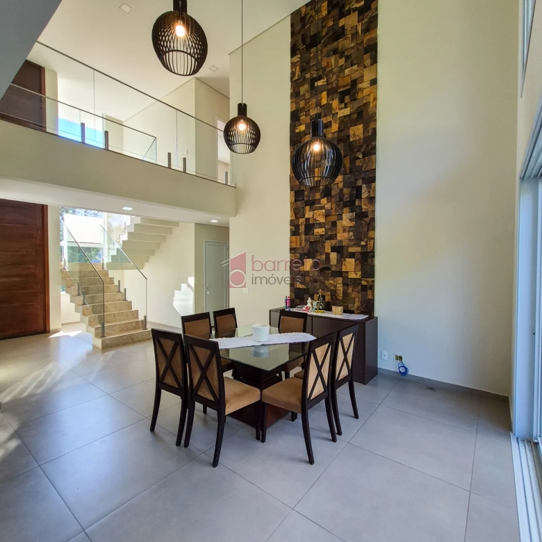 CASA COM 4 SUÍTES À VENDA NO CONDOMÍNIO PORTAL DA COLINA – JUNDIAÍ/SP