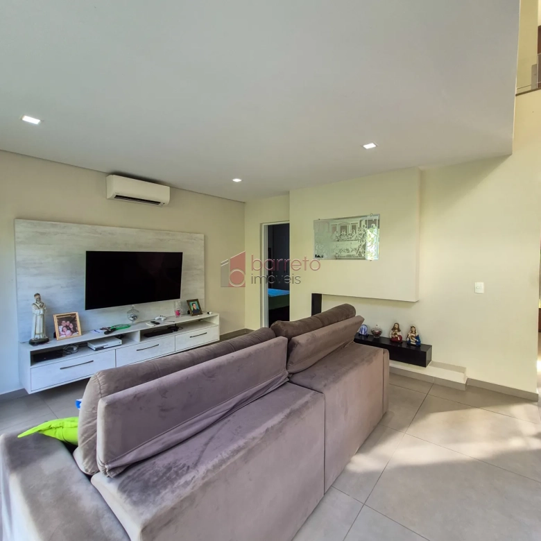 CASA COM 4 SUÍTES À VENDA NO CONDOMÍNIO PORTAL DA COLINA – JUNDIAÍ/SP
