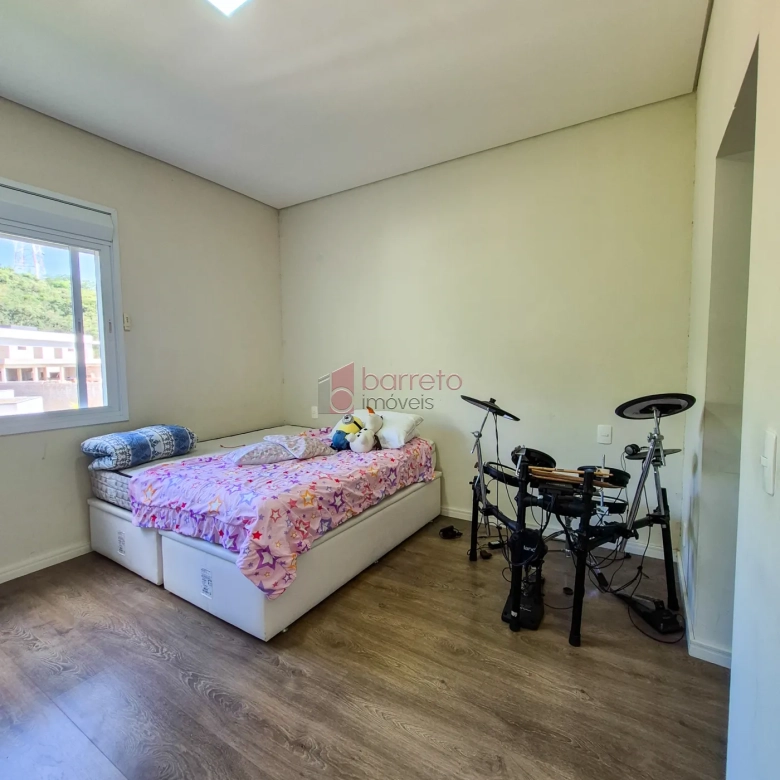 CASA COM 4 SUÍTES À VENDA NO CONDOMÍNIO PORTAL DA COLINA – JUNDIAÍ/SP