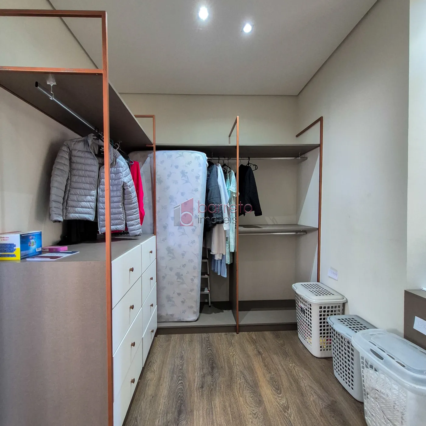 CASA COM 4 SUÍTES À VENDA NO CONDOMÍNIO PORTAL DA COLINA – JUNDIAÍ/SP