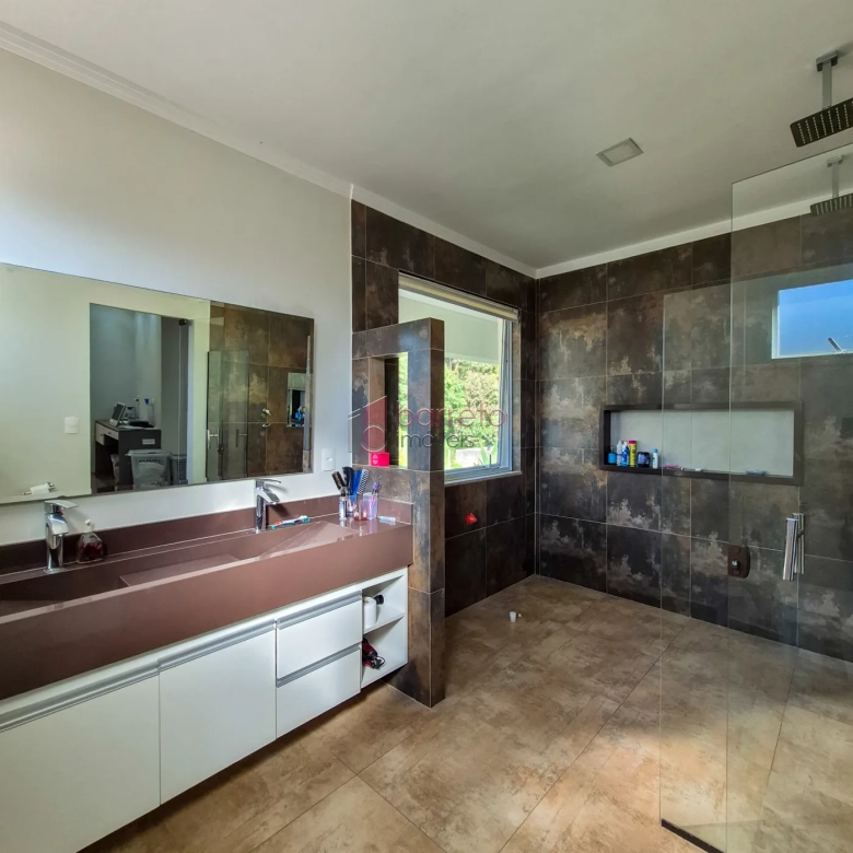 CASA COM 4 SUÍTES À VENDA NO CONDOMÍNIO PORTAL DA COLINA – JUNDIAÍ/SP