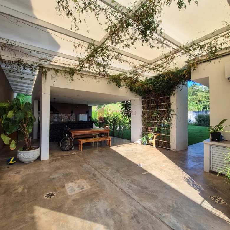 CASA COM 4 SUÍTES À VENDA NO CONDOMÍNIO PORTAL DA COLINA – JUNDIAÍ/SP