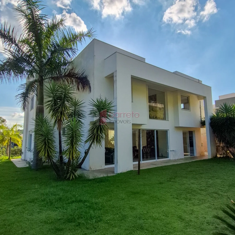 CASA COM 4 SUÍTES À VENDA NO CONDOMÍNIO PORTAL DA COLINA – JUNDIAÍ/SP