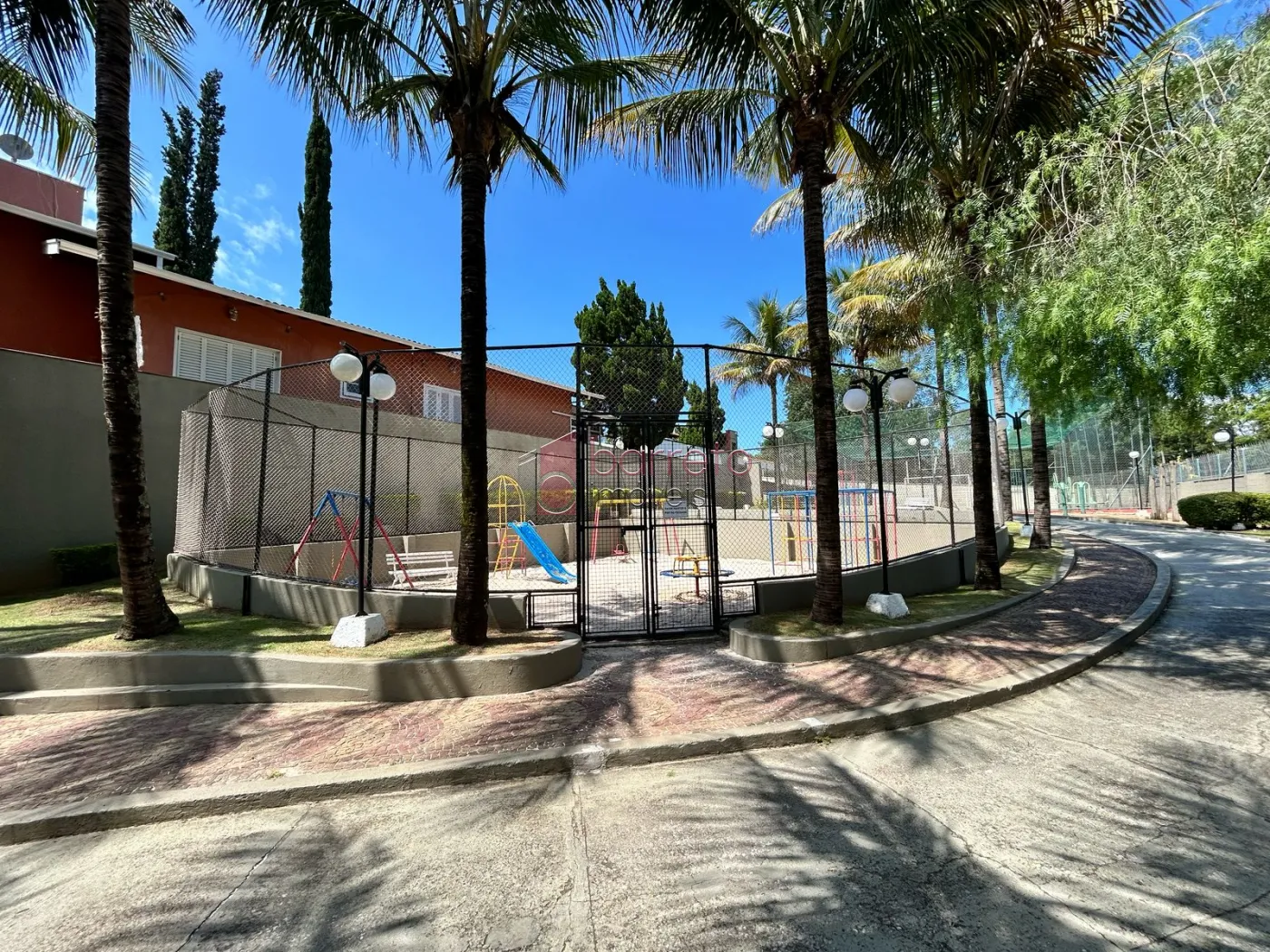 SOBRADO PARA VENDA OU LOCAÇÃO NO CONDOMÍNIO PORTAL DO PARAÍSO I – JUNDIAÍ/SP
