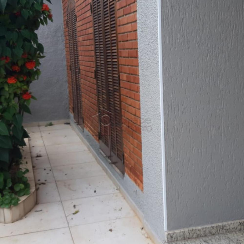 SOBRADO RESIDENCIAL E COMERCIAL PARA VENDA NO JARDIM CICA – JUNDIAÍ/SP